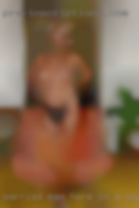 Married man here in a sexless marriage.